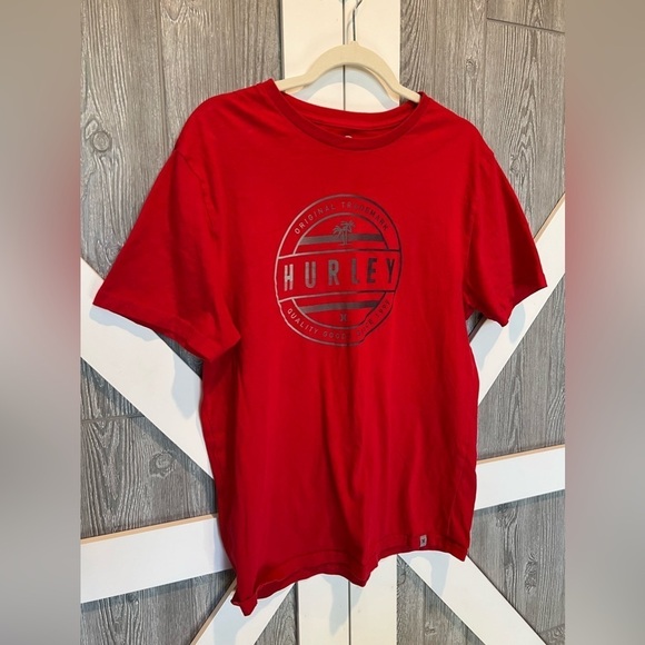 BAG159. Hurley Red/Gray/Silver Mens Graphic Tee M - Picture 1 of 3